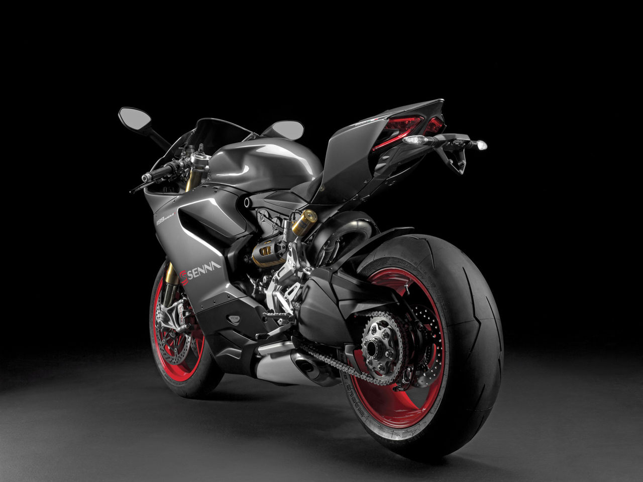 Snygg hyllning till Senna från Ducati