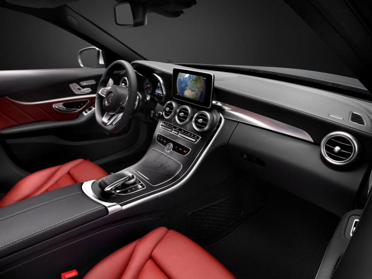 Så här ser nya Mercedes C-klass ut på insidan