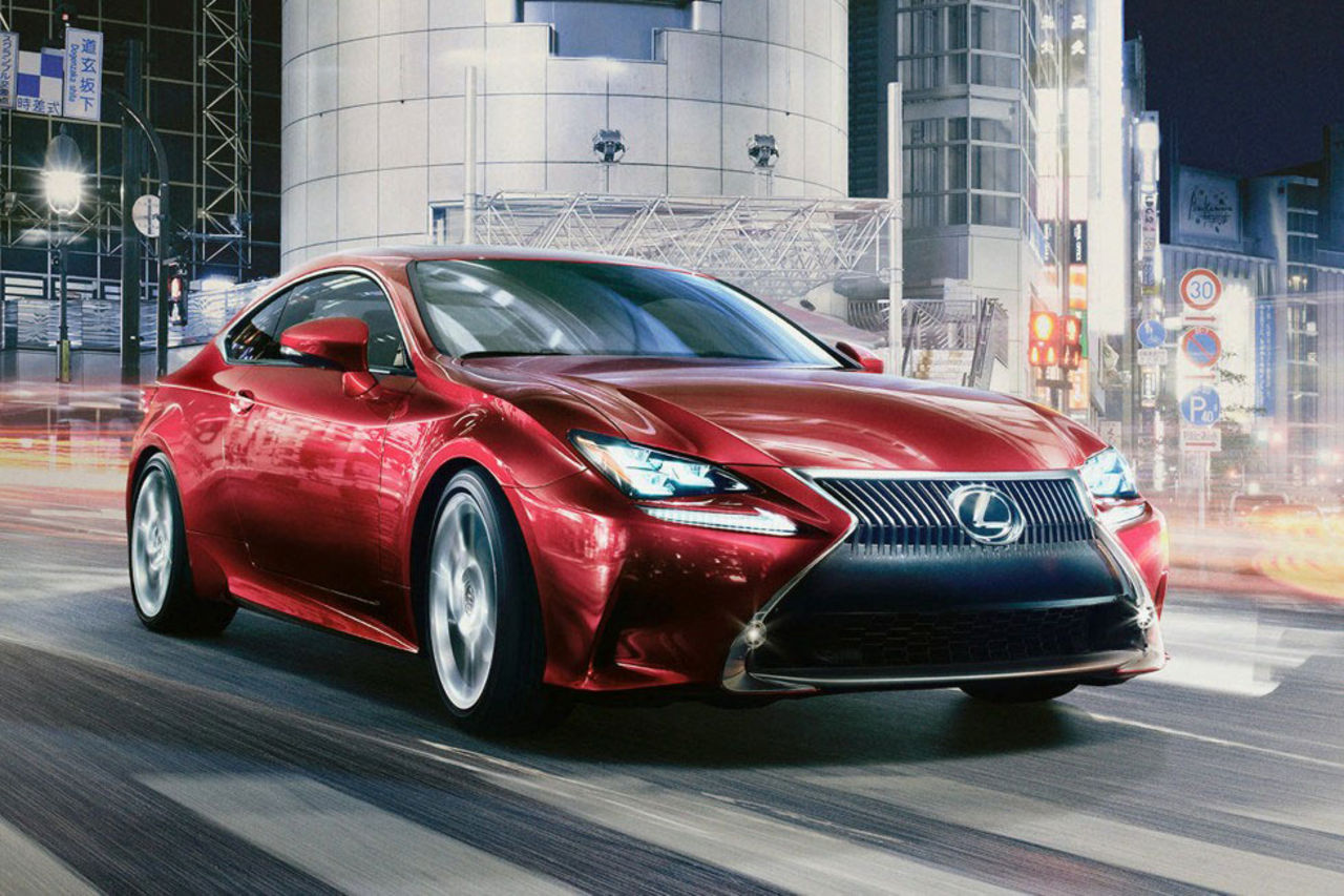 Lexus visar sportiga coupén RC