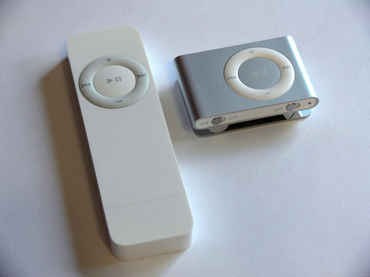 iPod shuffle vs iPod shuffle
