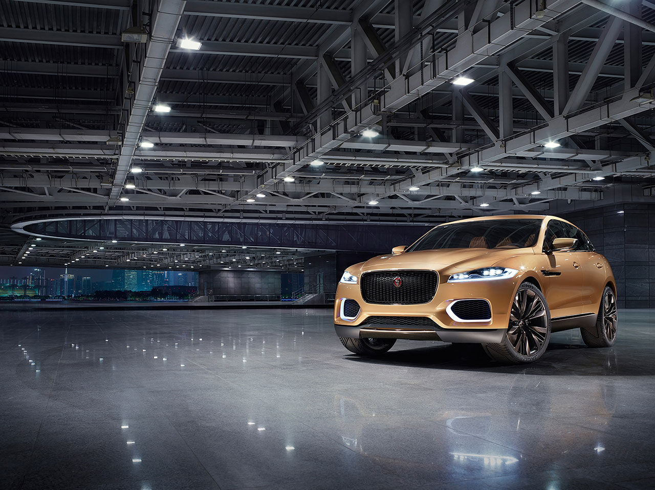Jaguar visar uppdaterad C-X17