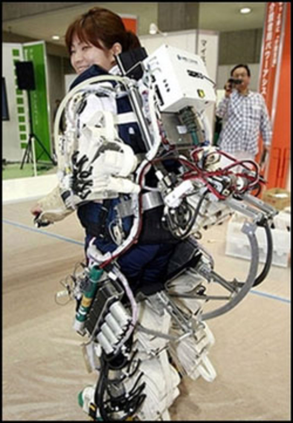 Ett japanskt exoskelett. När du vill se lite mera sci-fi ut. | Feber / Pryl