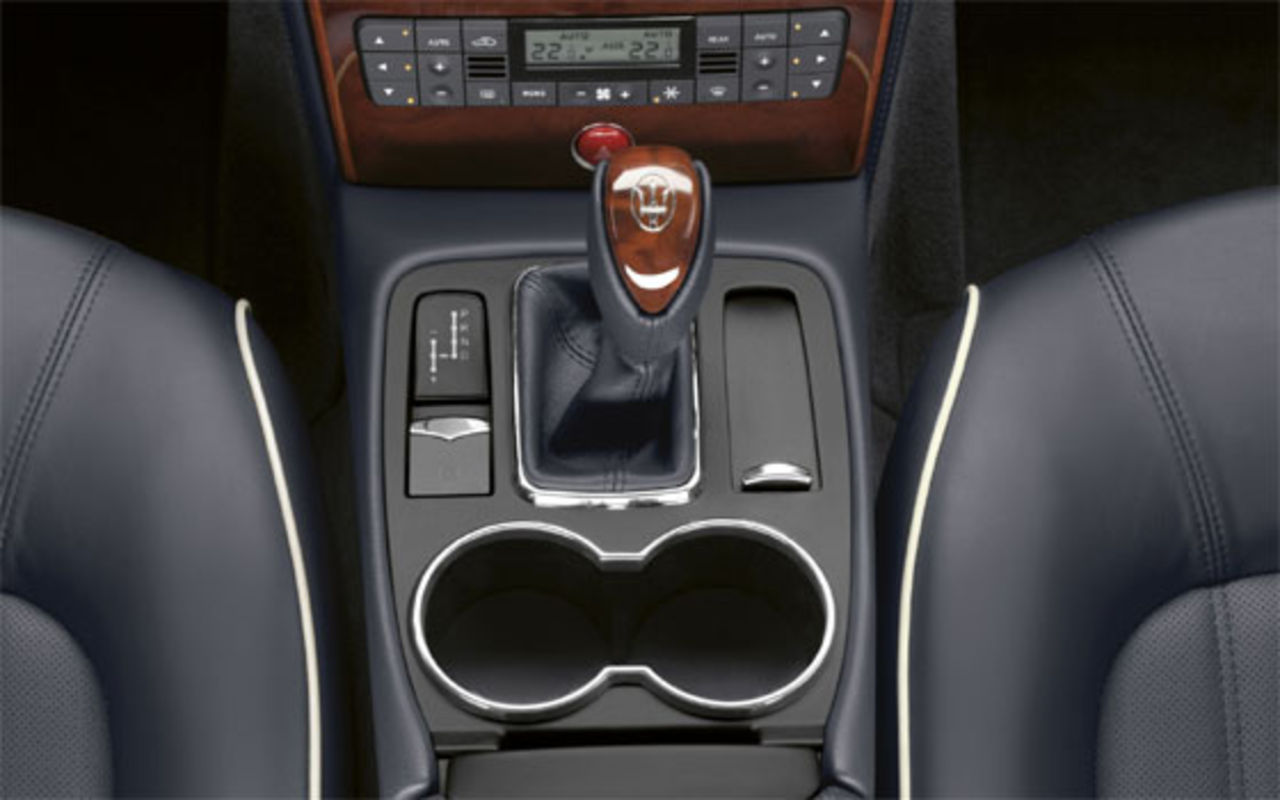 Maserati Quattroporte – nu med riktig automatlåda