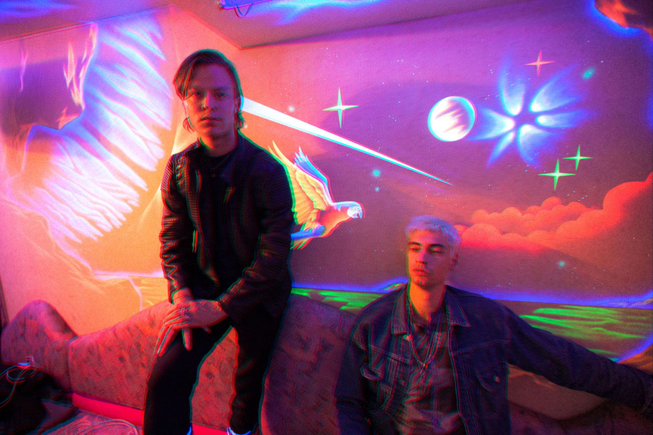 Lyssna på Mando Diao - Black Saturday