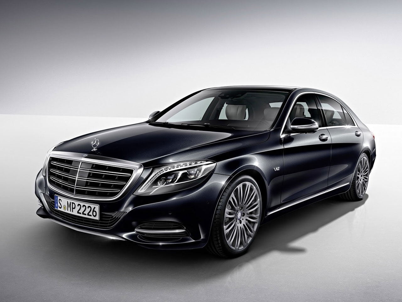 Nya Mercedes S 600 läcker ut