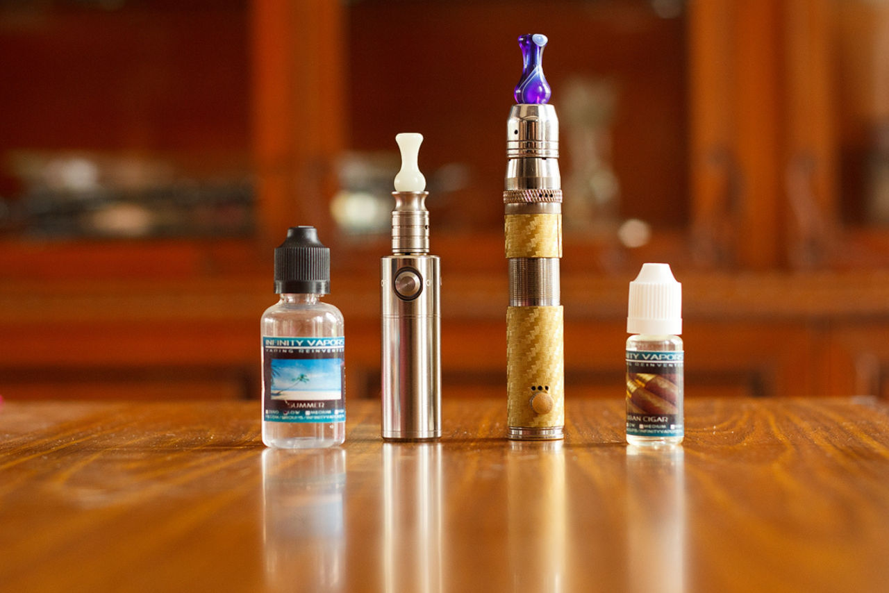 Tre amerikanska städer förbjuder rökning av e-cigaretter