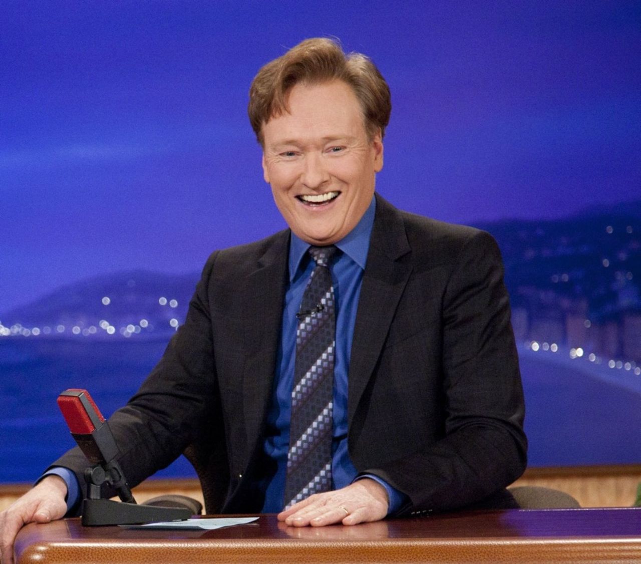 Han leder MTV Movie Awards 2014