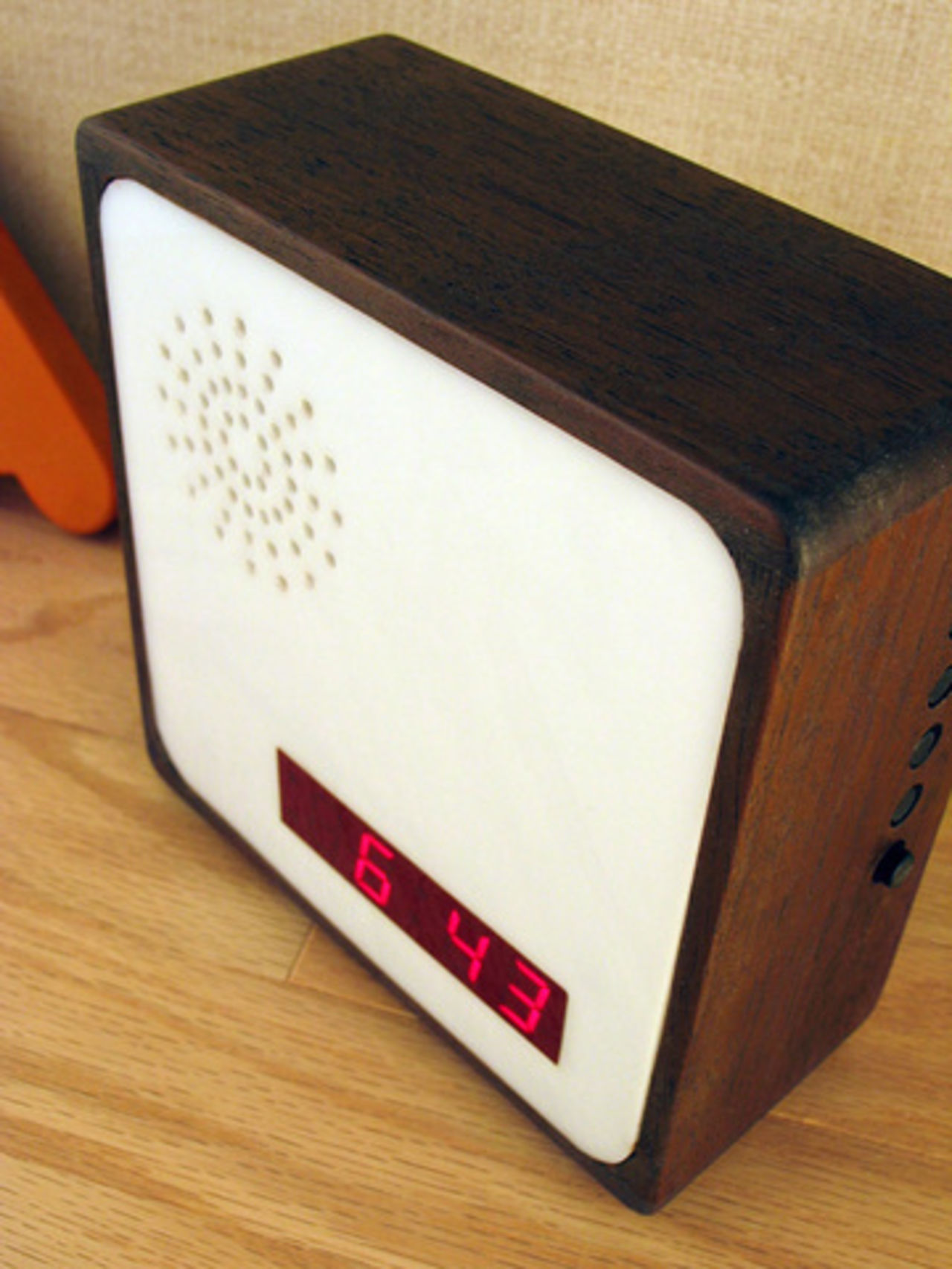 Furni Clock - snygga klockor