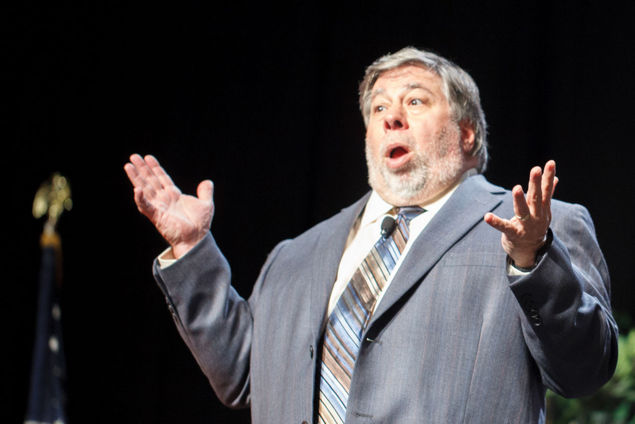 Woz tycker att Snowden är en hjälte