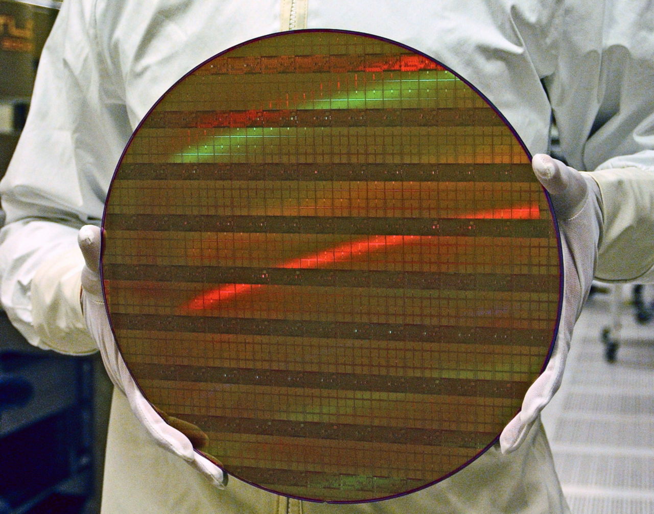 Intel planerar fortfarande att använda 450 mm wafers