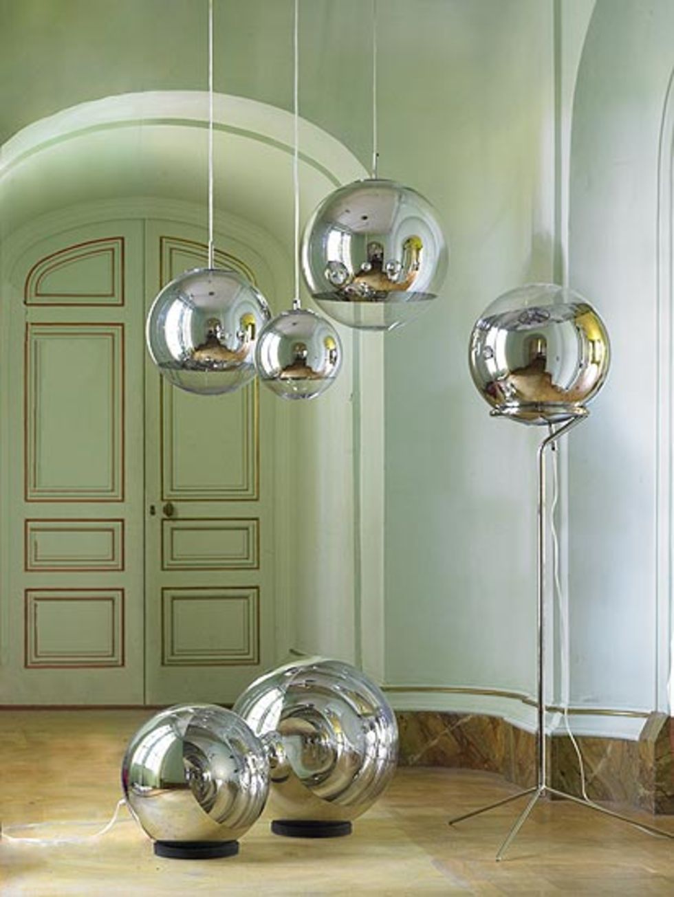 Подвесные светильники зеркальные шары