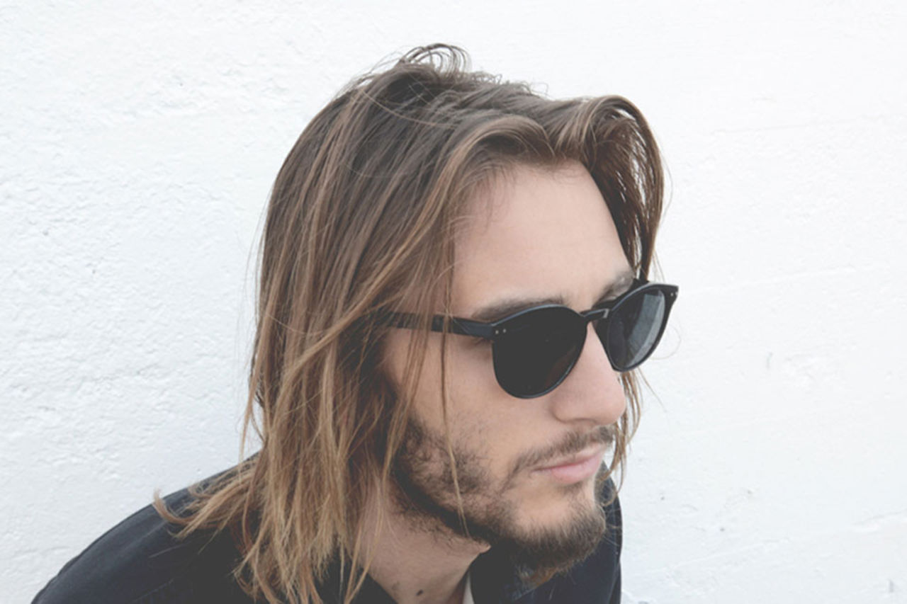 Maiden Noir gör glasögondebut