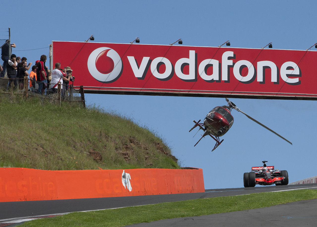 Vodafone avslöjar att myndigheter avlyssnat via hemliga ledningar