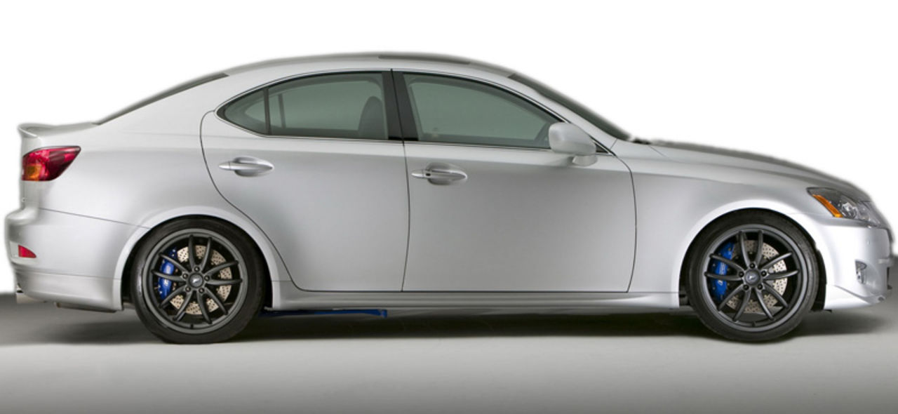 Lexus lanserar F-sport på SEMA