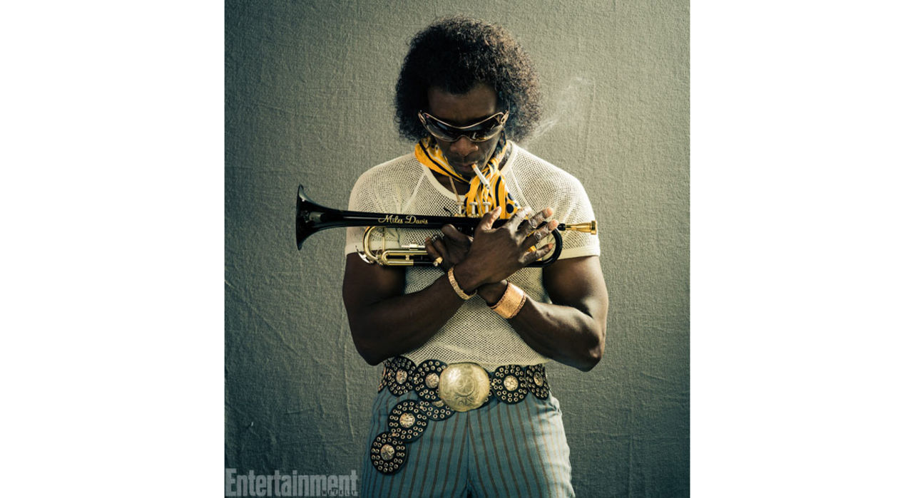 Don Cheadle som Miles Davis