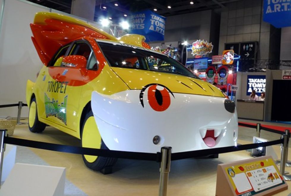 Toyota visar Pokémonbilar. Pikachu och Fennekin. | Feber / Spel