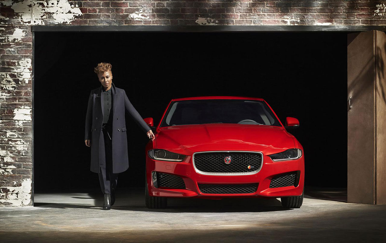 Första bilden på Jaguar XE