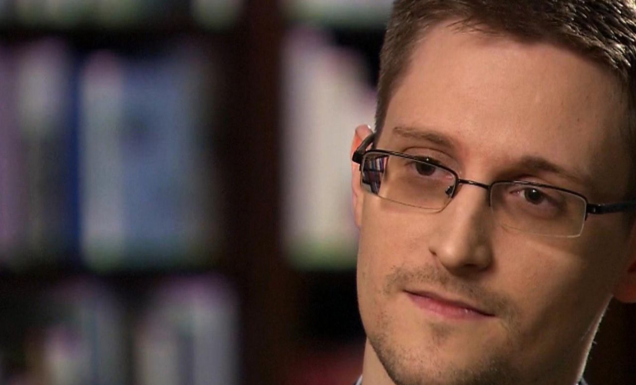 Profil På Edward Snowden Från Wired Feber Webb 