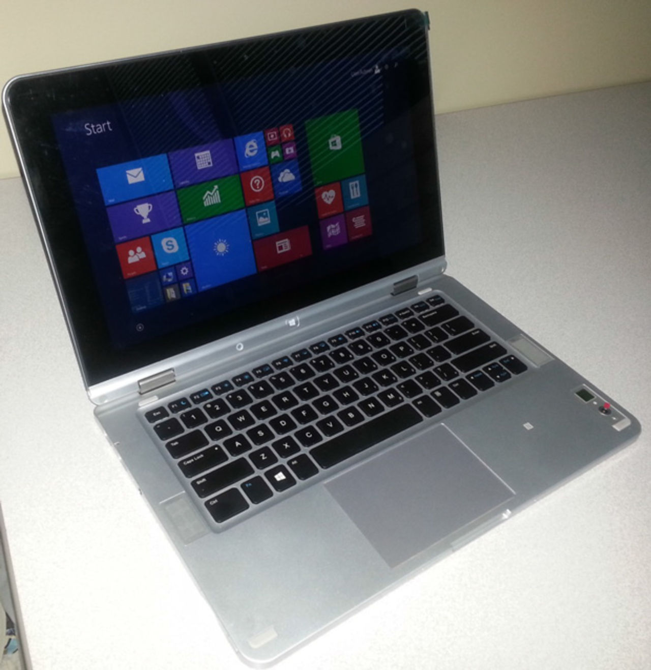 Broadwell ultrabook-design från Intel dyker upp hos FCC