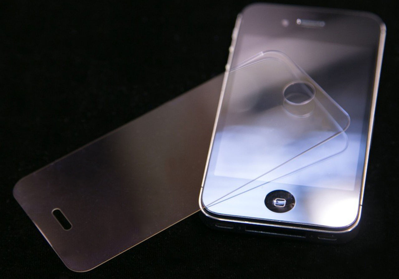 Apples safirglas-leverantör begärs i konkurs