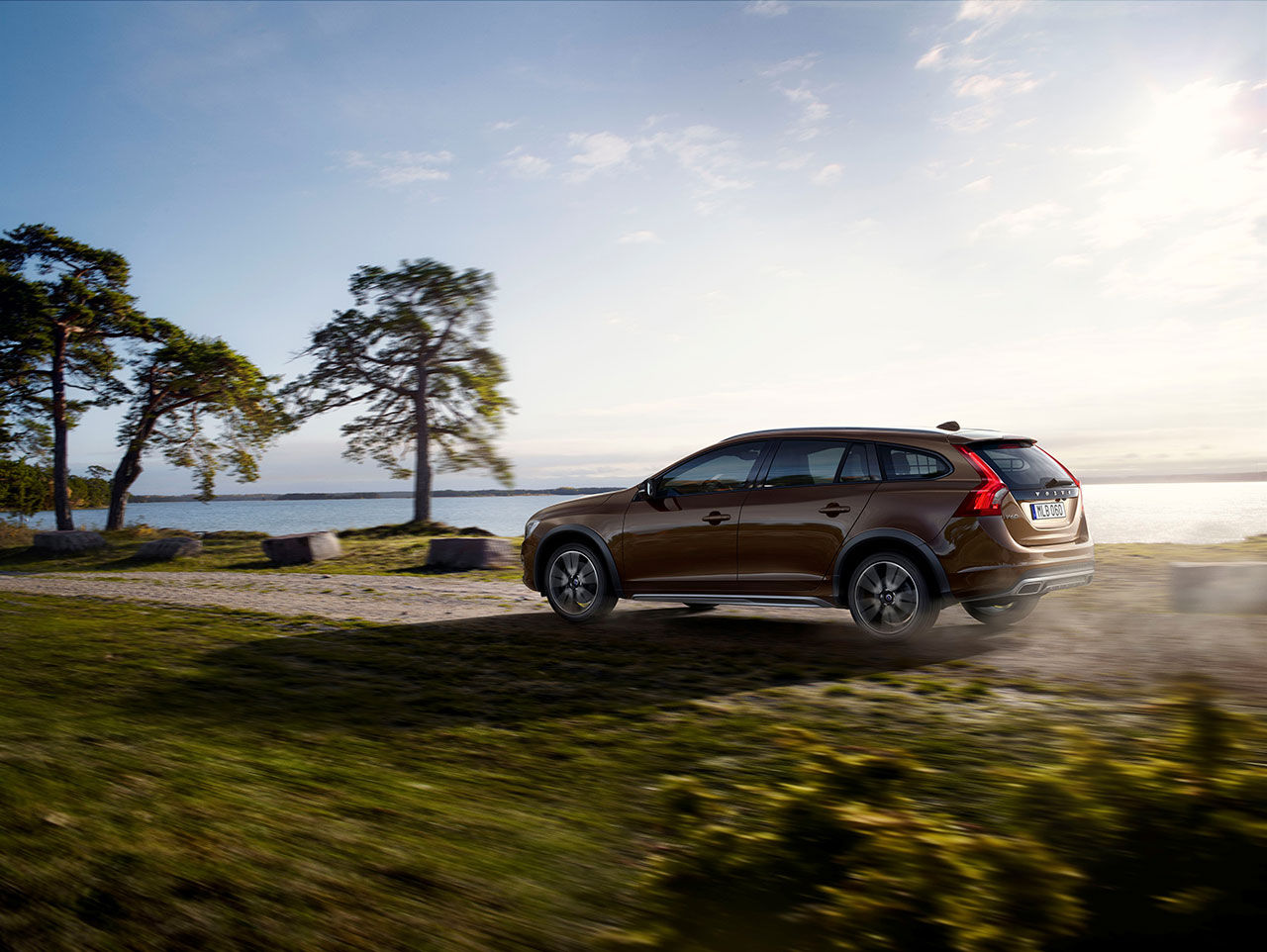 Volvo visar V60 som Cross Country-version