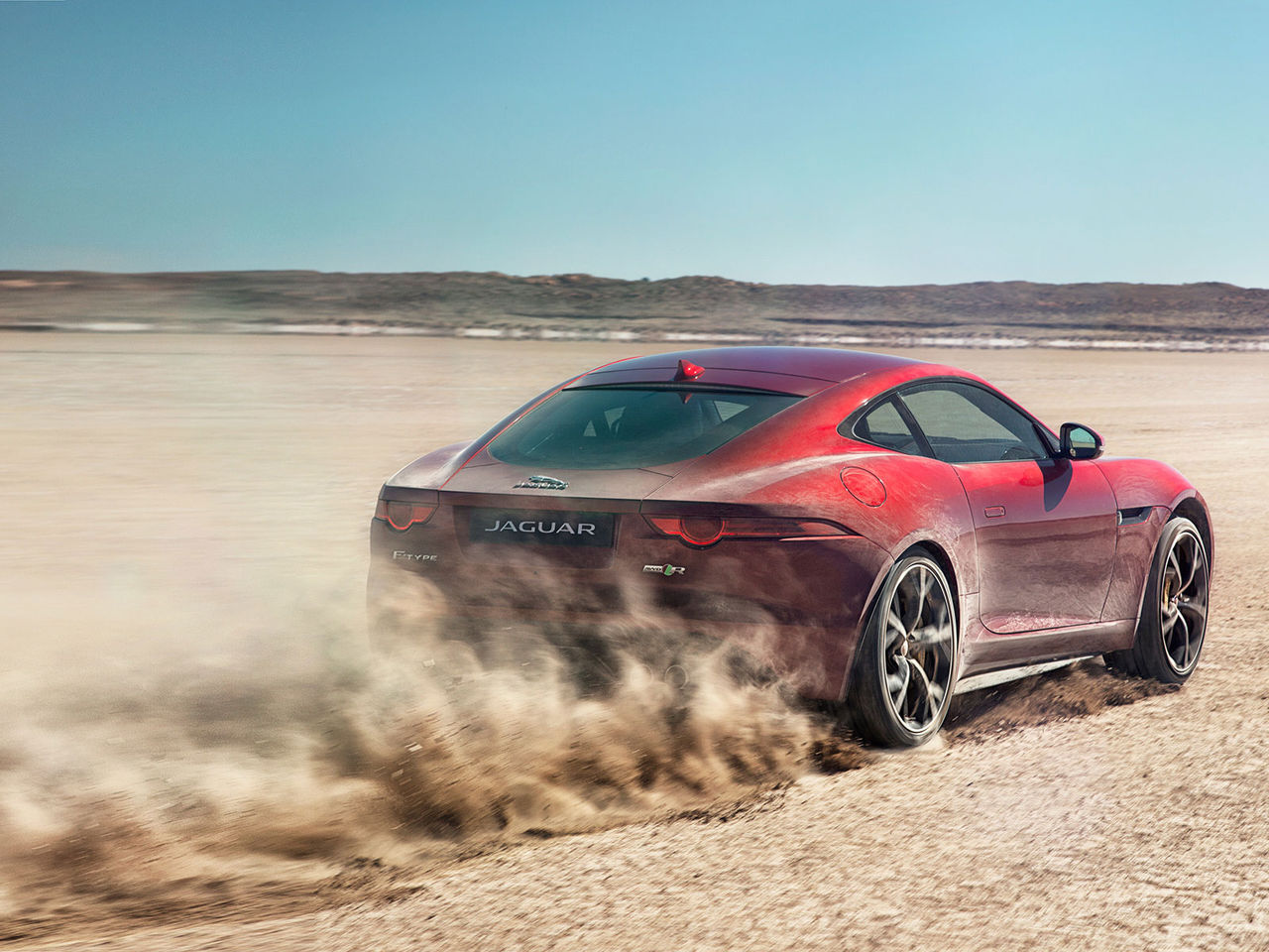 Jaguar F-type får driv på alla fyra