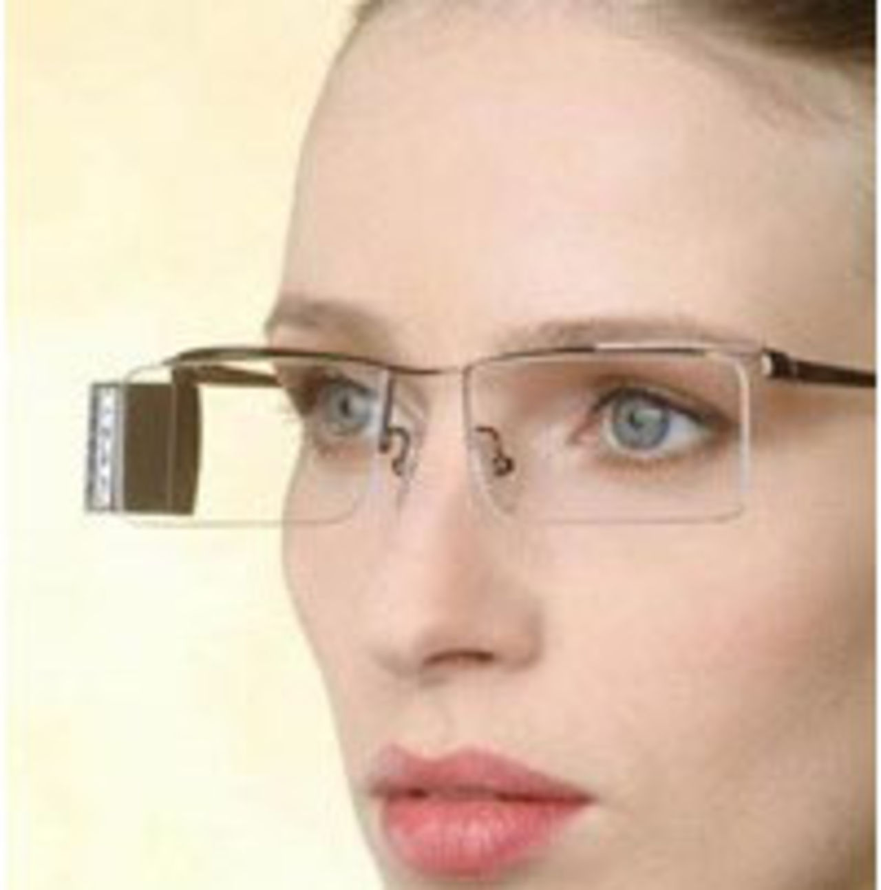 Glasögon med bildskärm