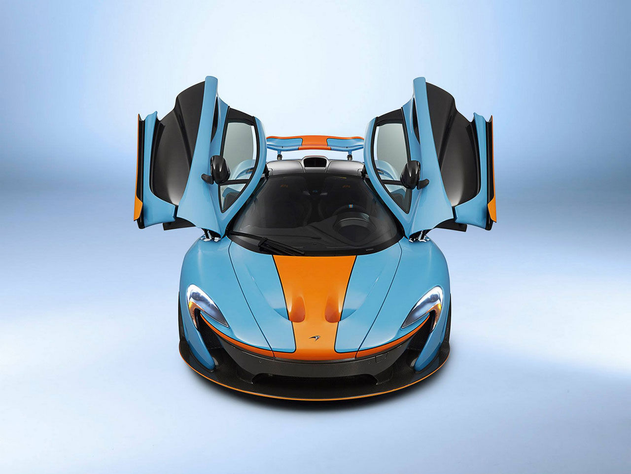 Snubbe beställer McLaren P1 med Gulf-färger