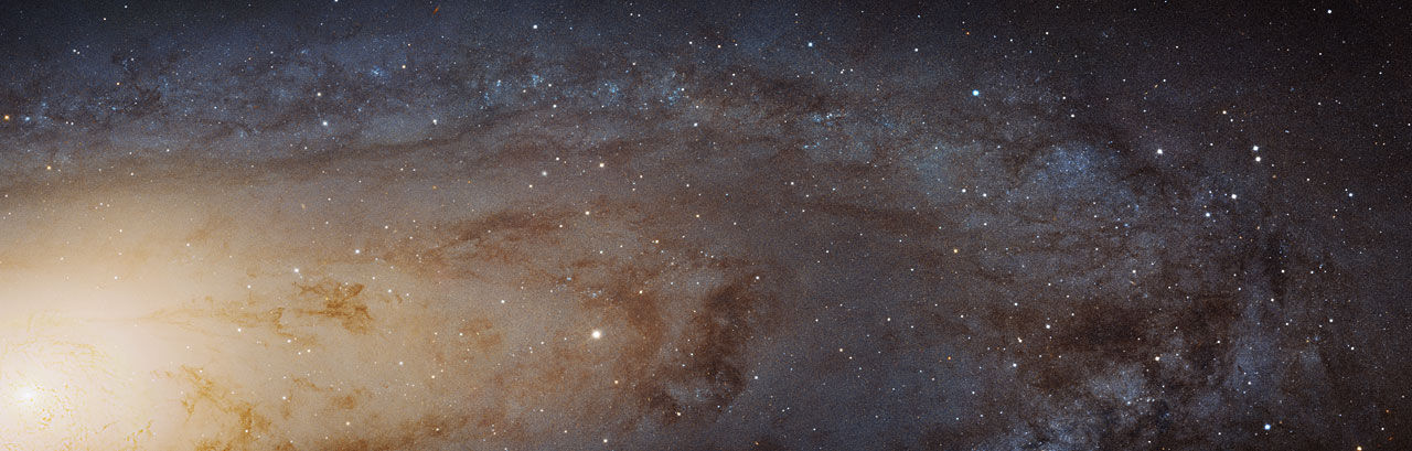 Hubble tar bild på Andromedagalaxen