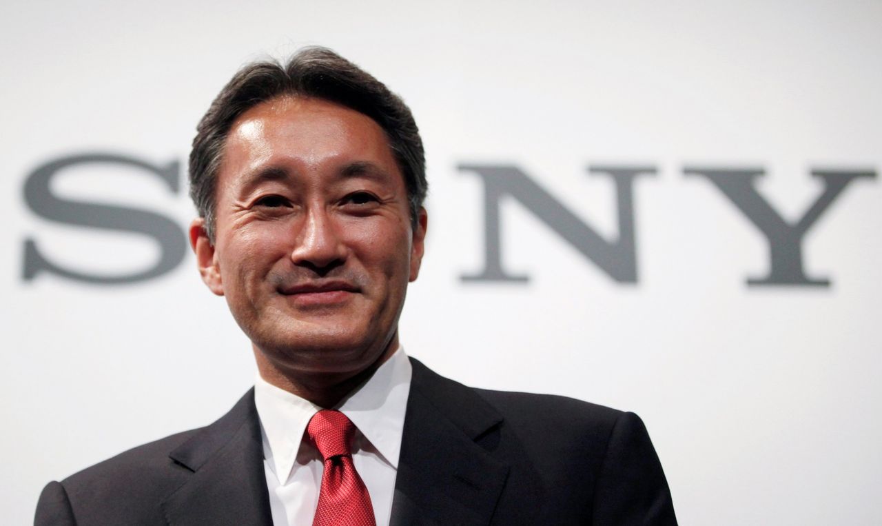 PlayStation 4 ger Sony lite klirr i kassan