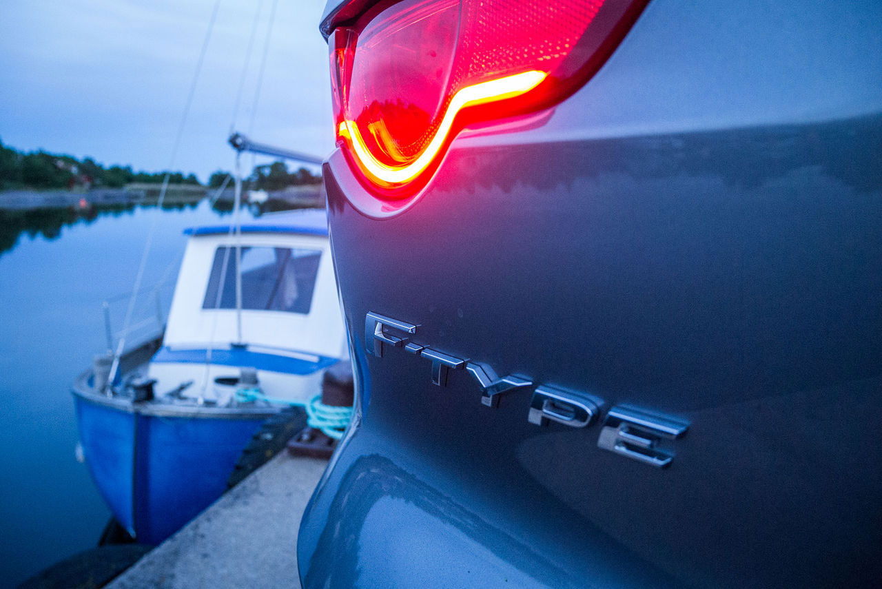 Jaguar bekräftar ny SVR-modell