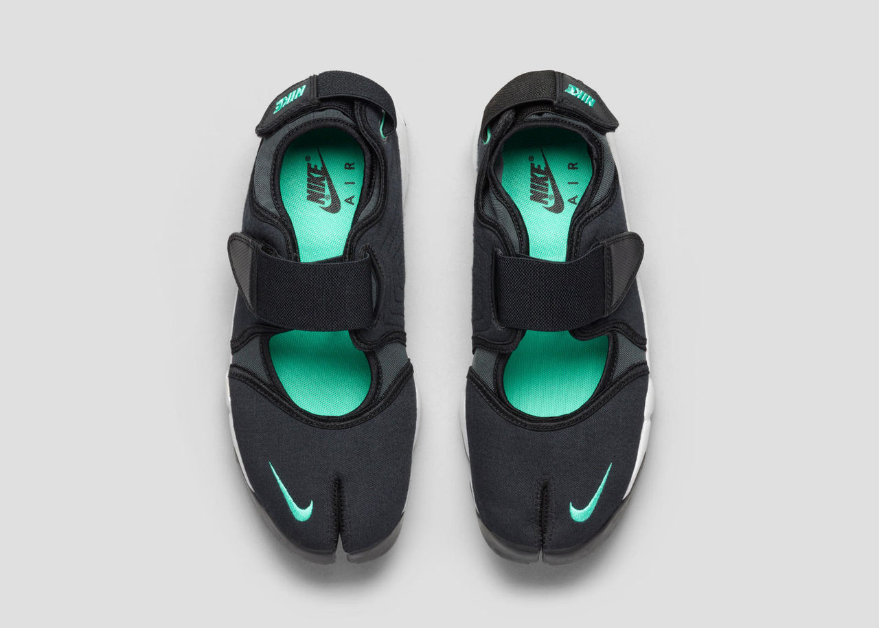 nike rift sandals