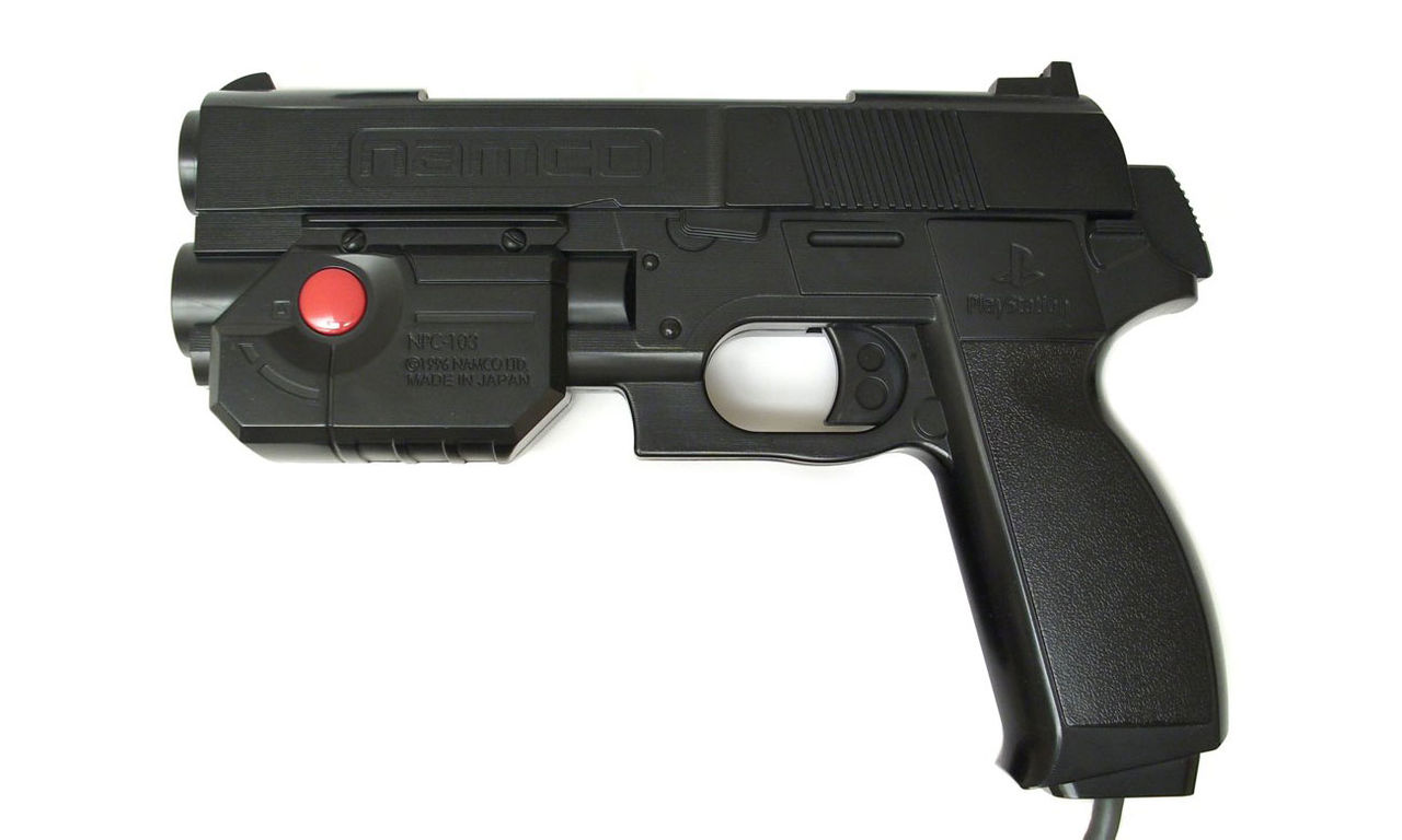 Två personer rånade folk med Playstation-pistol