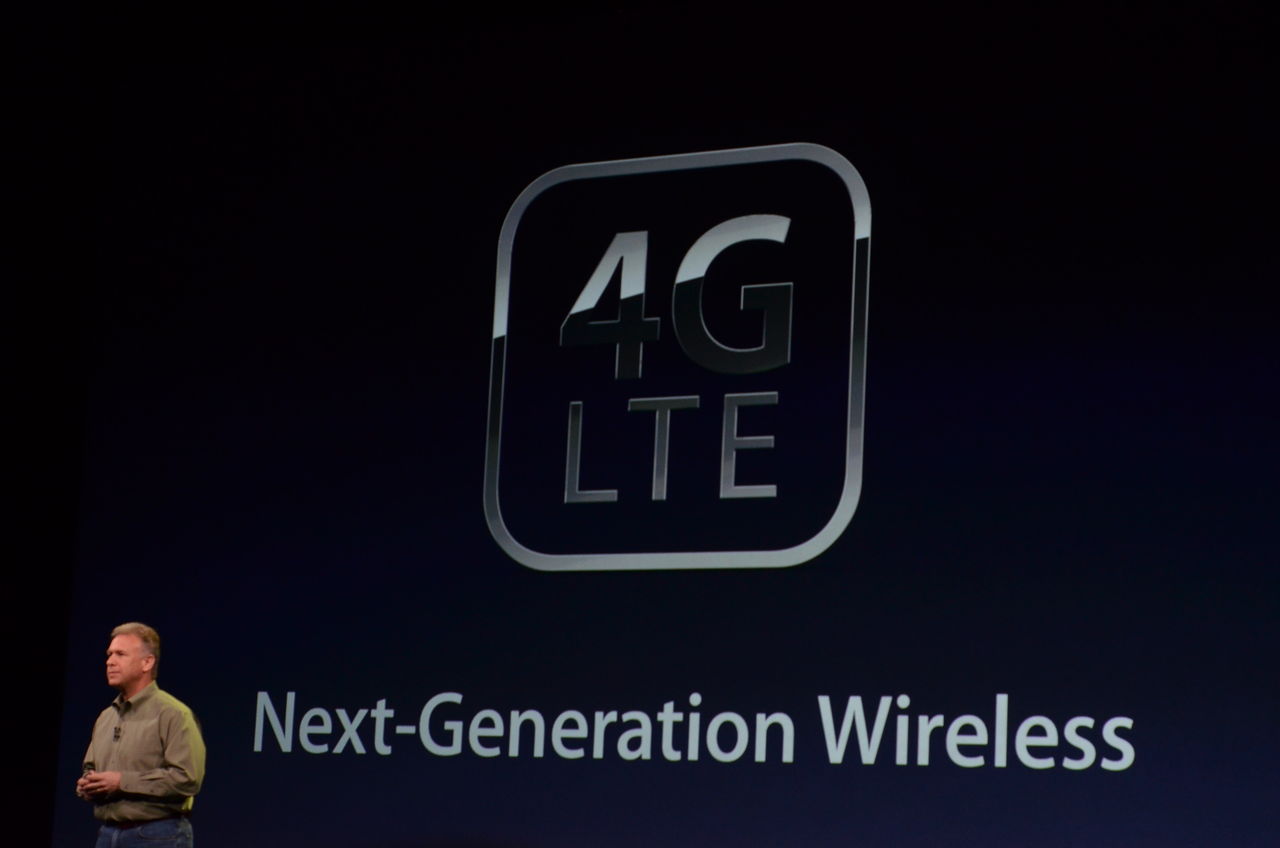 Apple vinner första rundan mot Ericsson