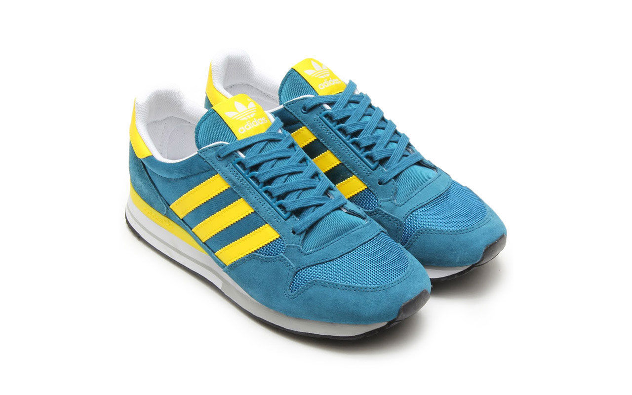 Adidassneaker med Sverigefeeling