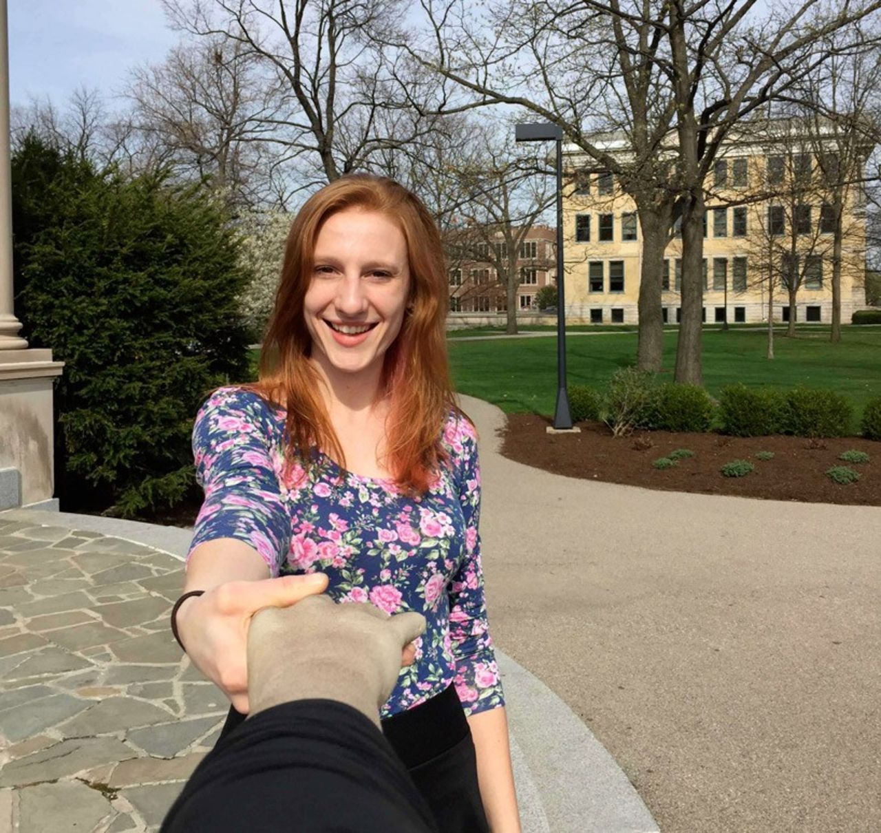 Var aldrig ensam på dina bilder med selfiearmen