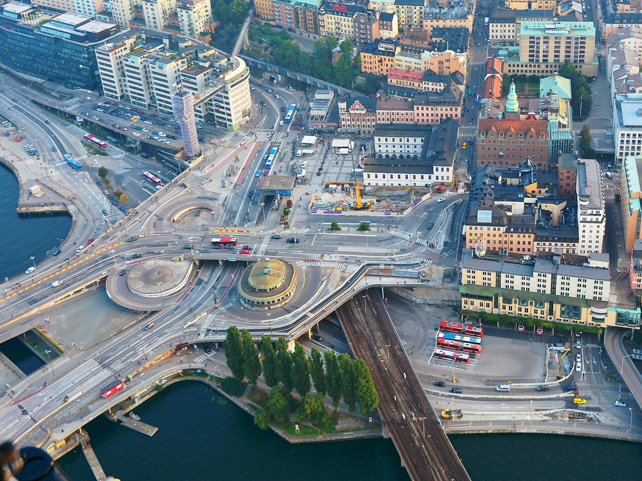 Drönare stänger luftrummet över Stockholm