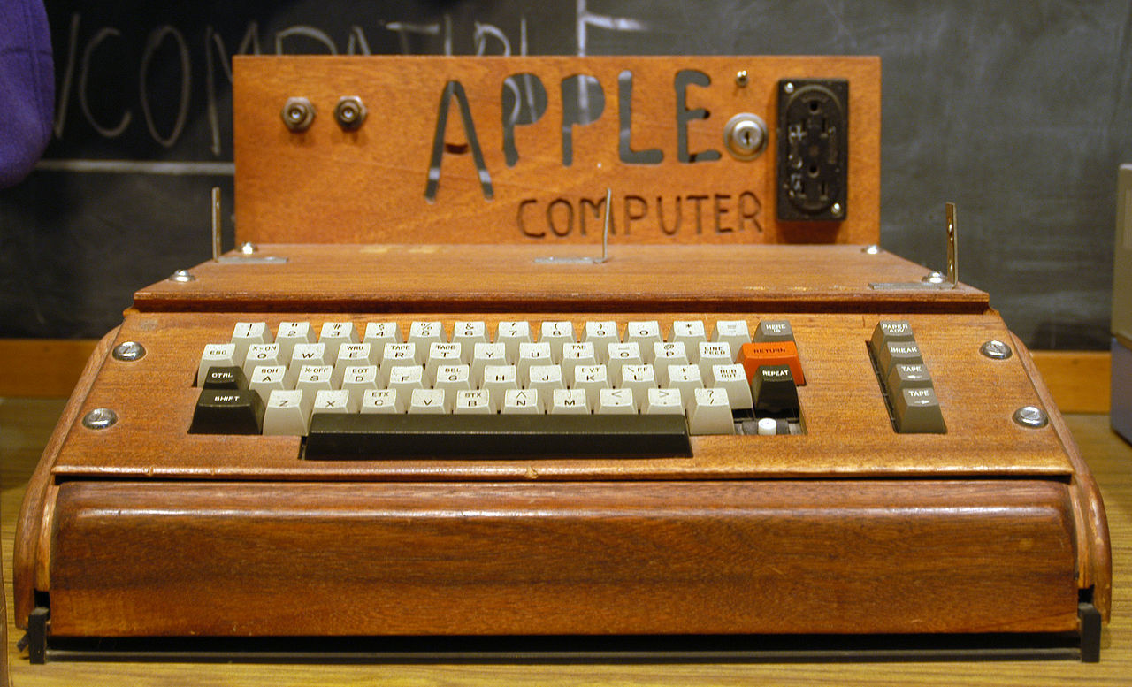 Äldre kvinna slängde en Apple-dator värd tusentals dollar
