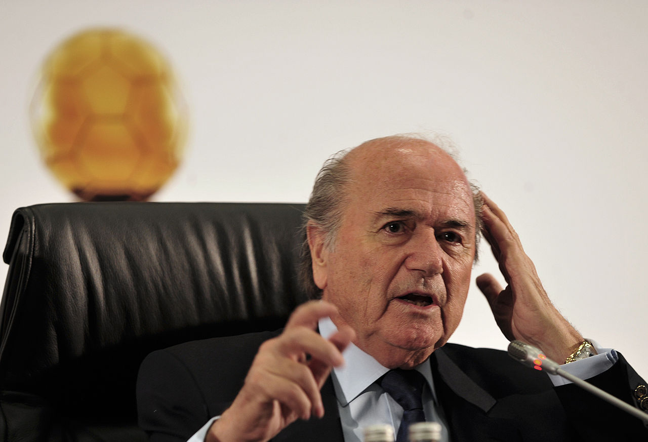 Blatter lämnar FIFA