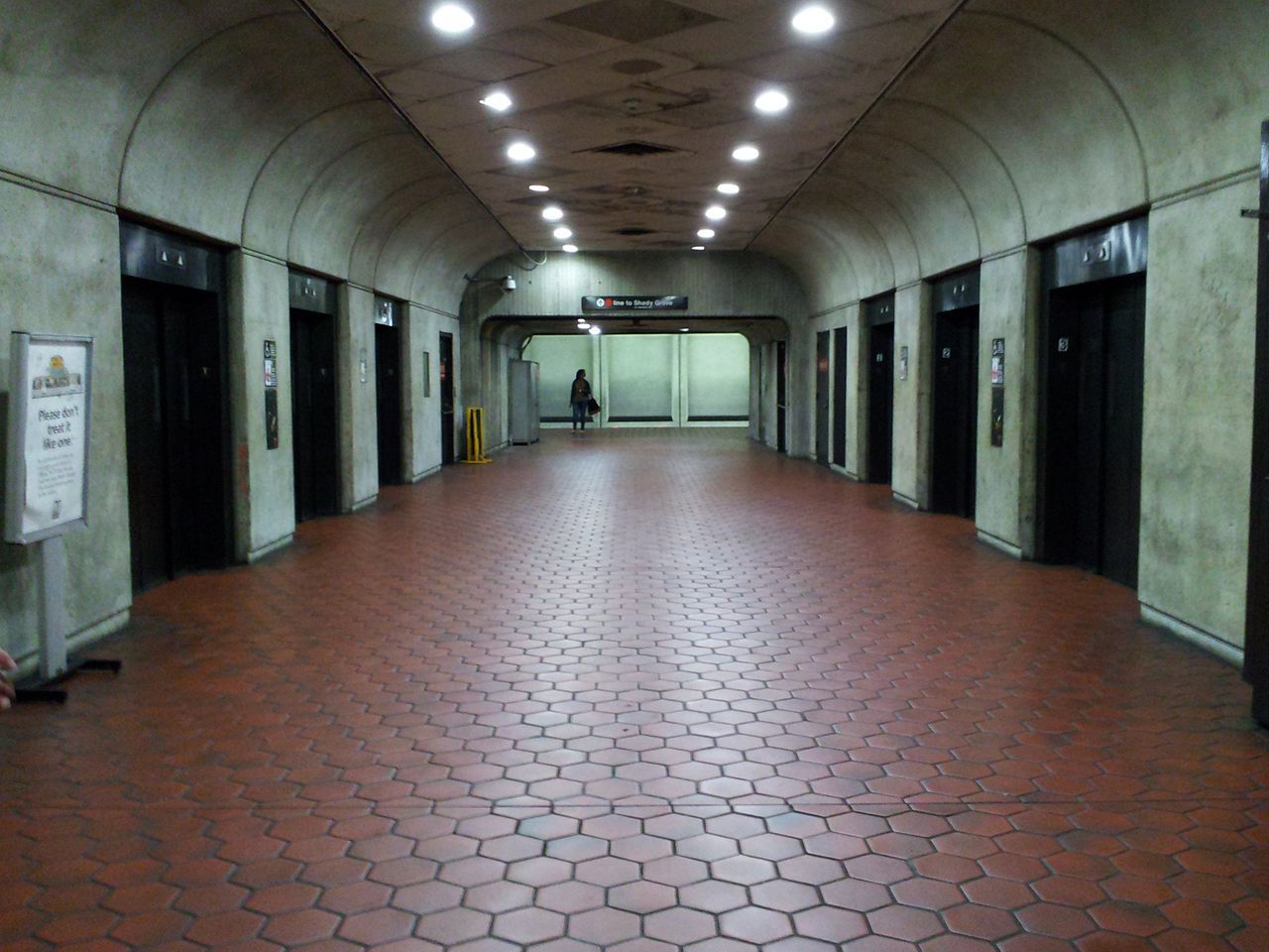 Japan vill installera toaletter i alla landets hissar