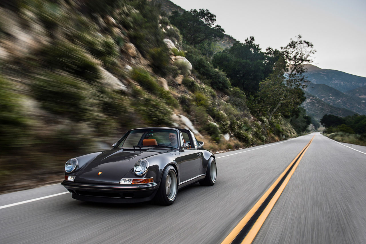 Singer har renoverat deras första Porsche 911 Targa