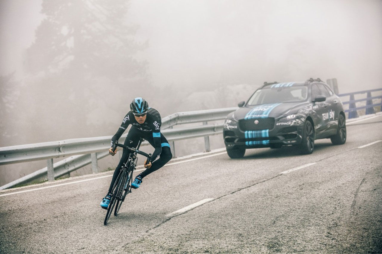 Jaguar F-Pace är supportbil till Tour De France