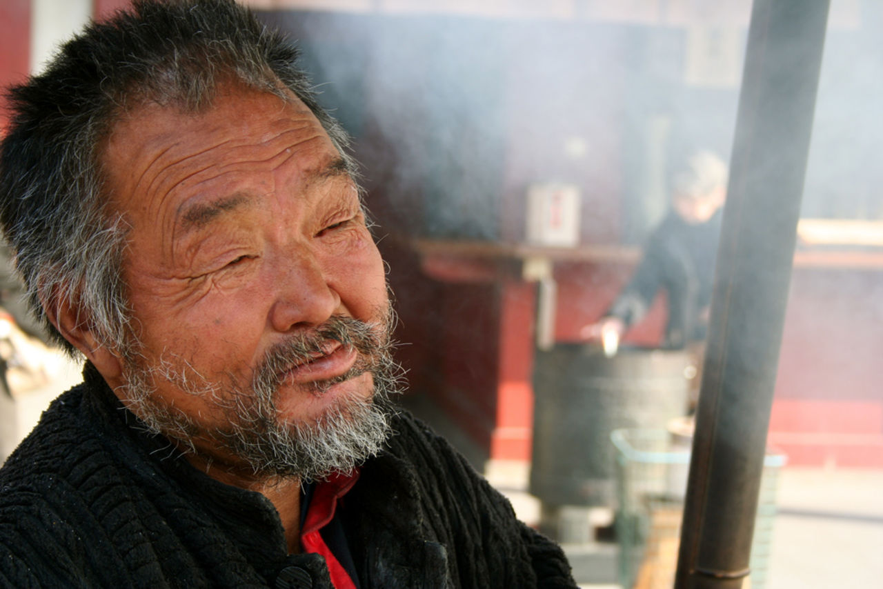 Japans regering slutar ge presenter till 100-åringar