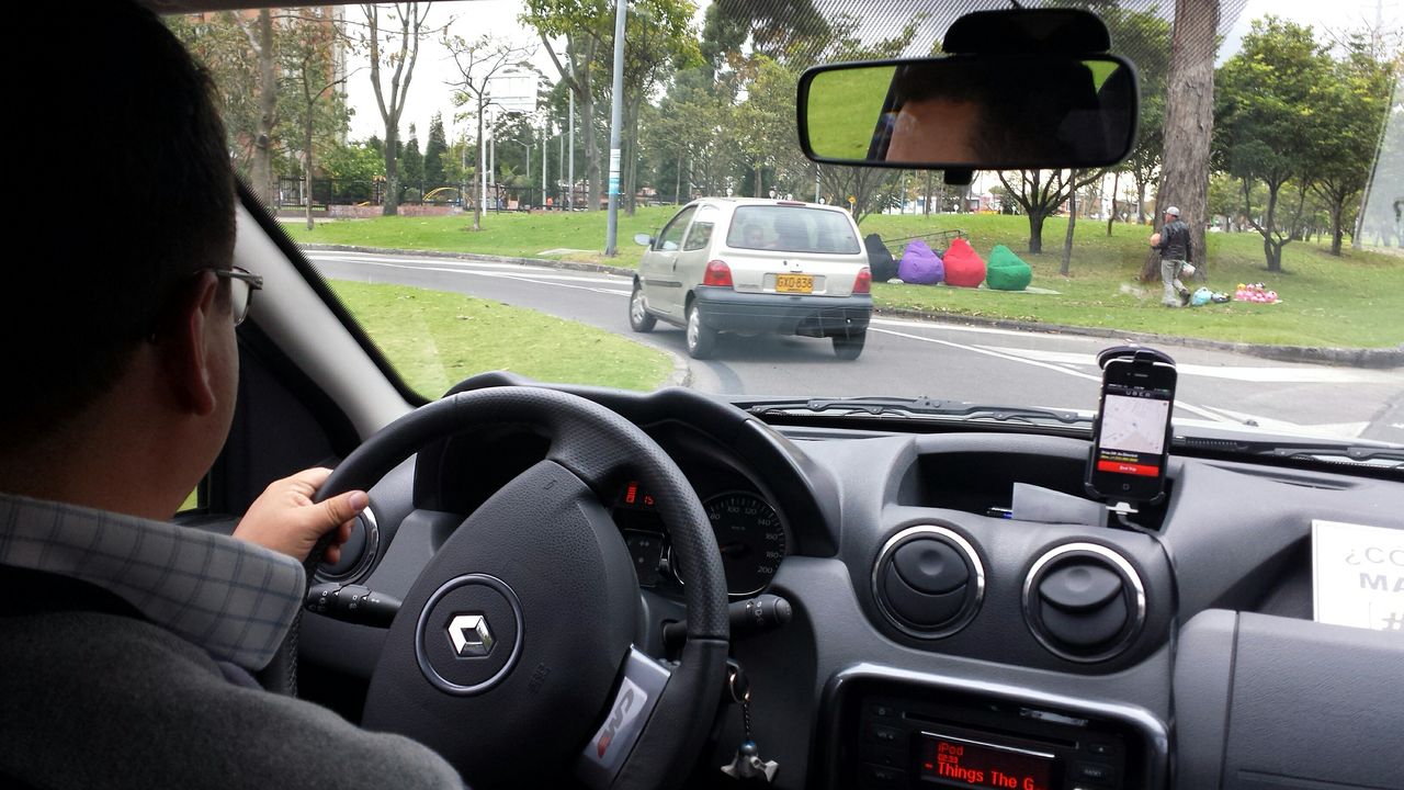 Regeringen drar igång utredning om Uber