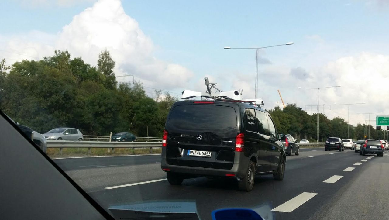 Apple Maps-bil siktad i Sverige