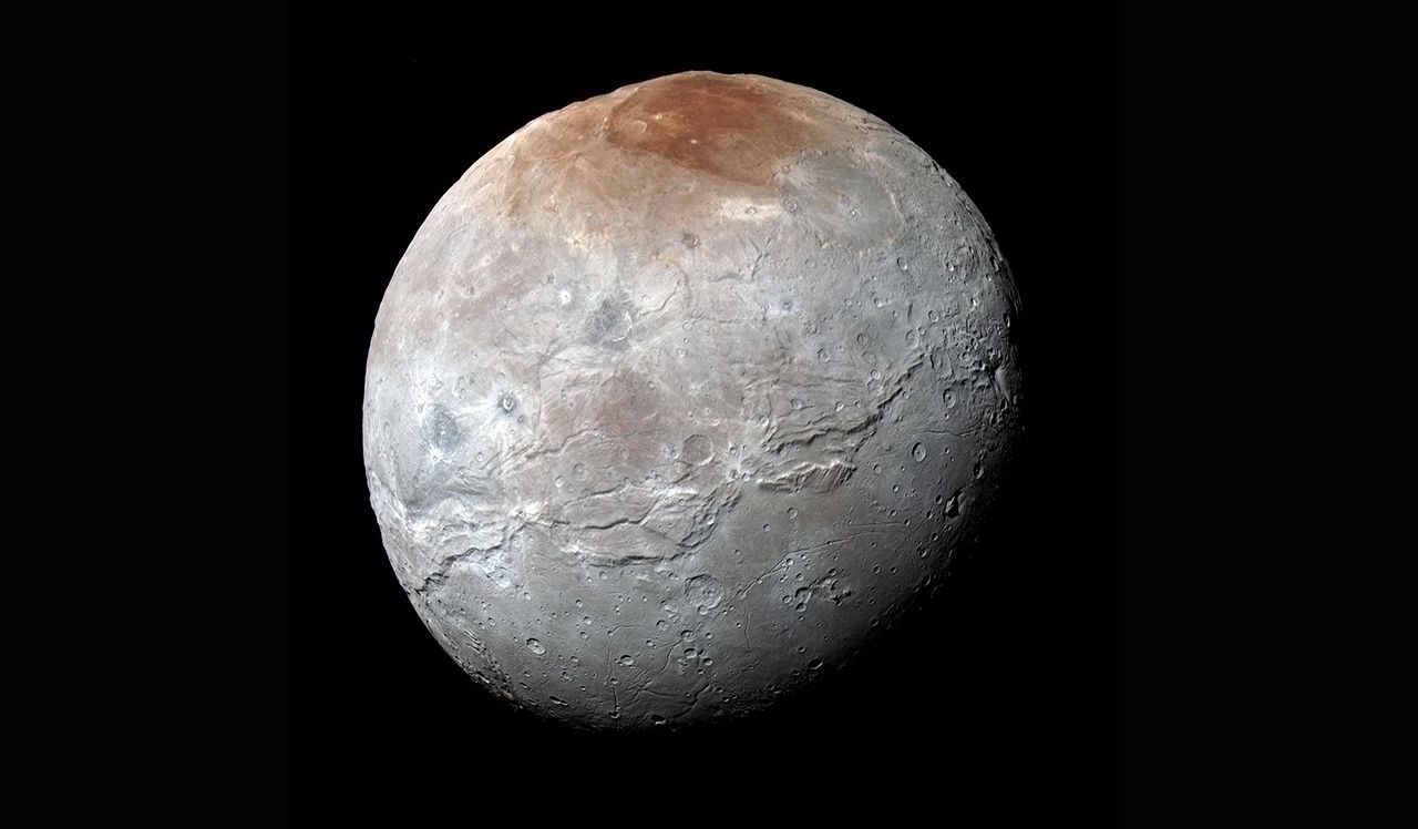 NASA släpper högupplöst färgbild på Charon