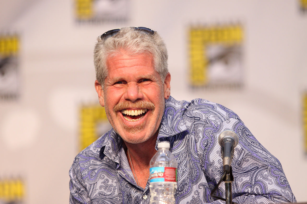 Ron Perlman hoppar på Fantastiska Vidunder