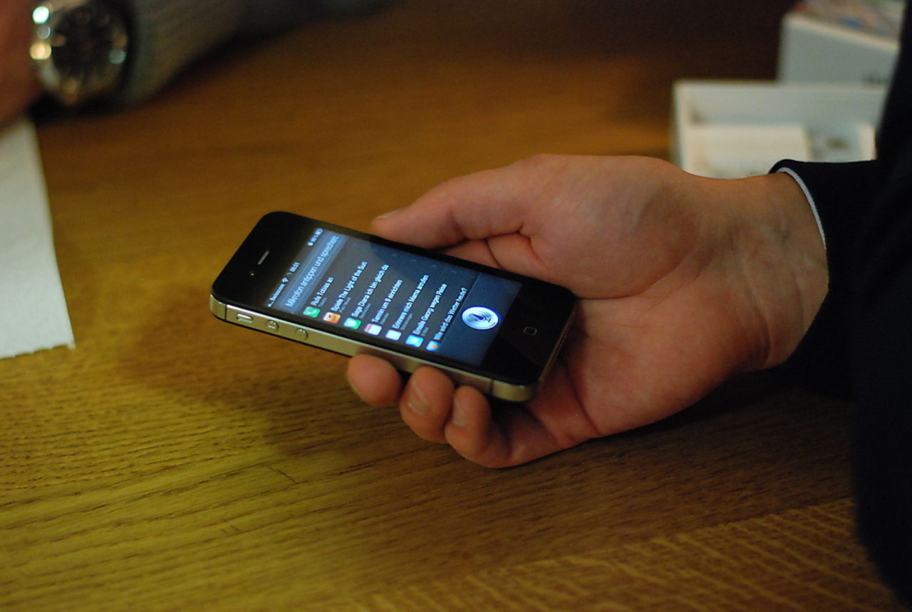 Hackare kan ta kontrollen över Siri och Google Now på distans