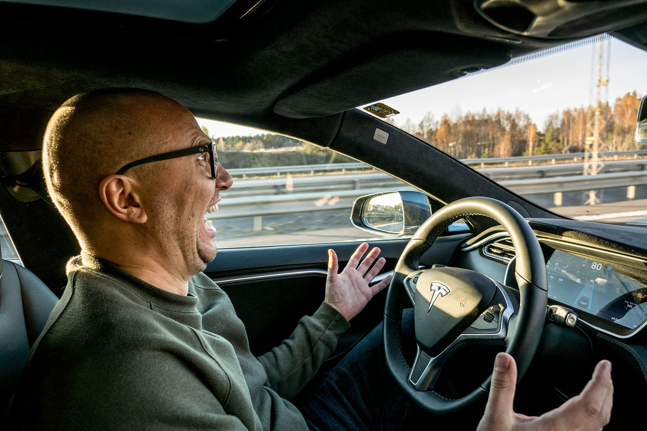 Vi har blivit körda av Teslas Autopilot