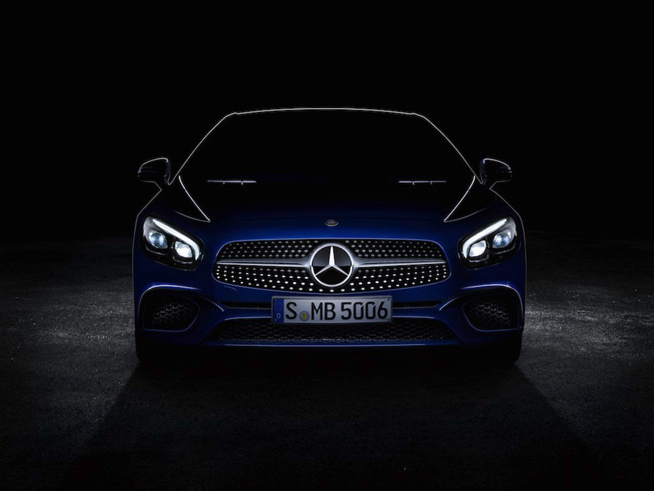 Mercedes visar ansiktet på nya SL